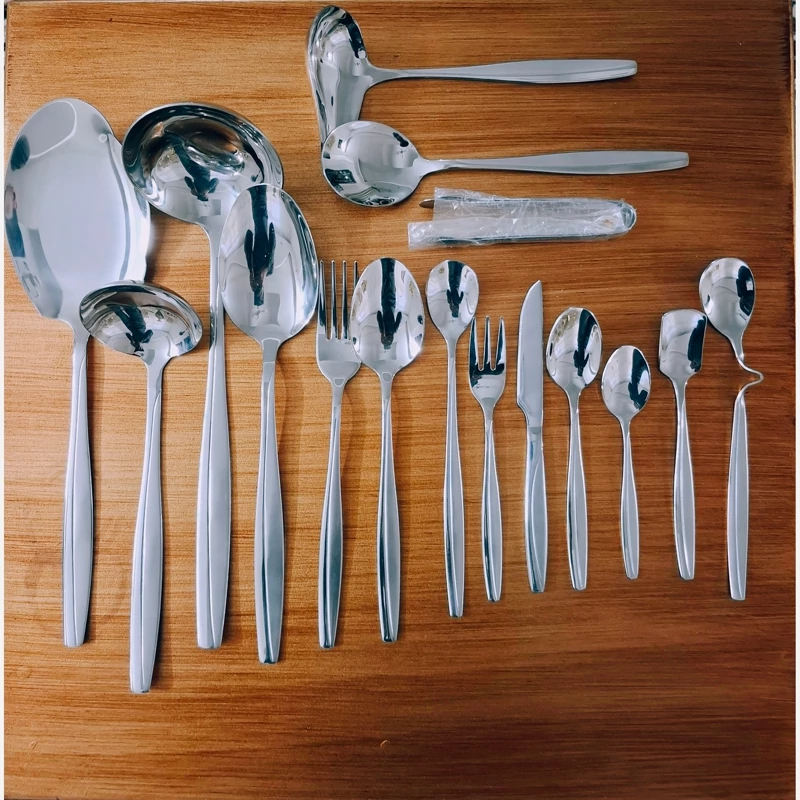 سرویس قاشق و چنگال یونیک 144پارچه تمام  استیل آهن ربا نگیر اصلی یونیک جرمنی 4میل (گل ماینز)