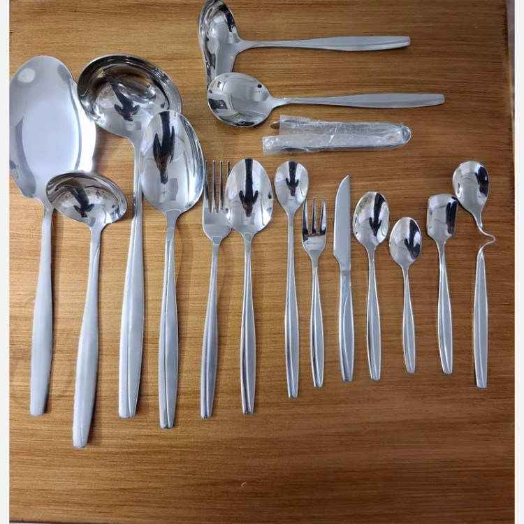 سرویس قاشق و چنگال یونیک 144پارچه تمام استیل آهن ربا نگیر اصلی یونیک جرمنی 4میل (گل ماینز)