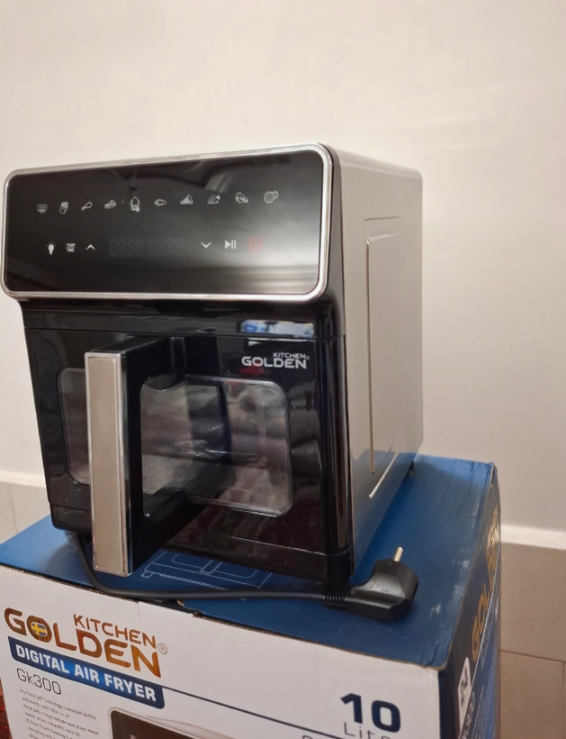 سرخ کن گلدن مدل GK-300 بدنه تمام استیل 10 لیتر دو المنت پخت بالا و پایین جنس داخل تمام استیل 2500 وات