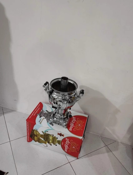 سماور گازی 6 لیتر قالب آوا با کوره تنوره دار بدنه برنج درجه یک ورق ضخیم با 1 سال ضمانت (طرح ترک)